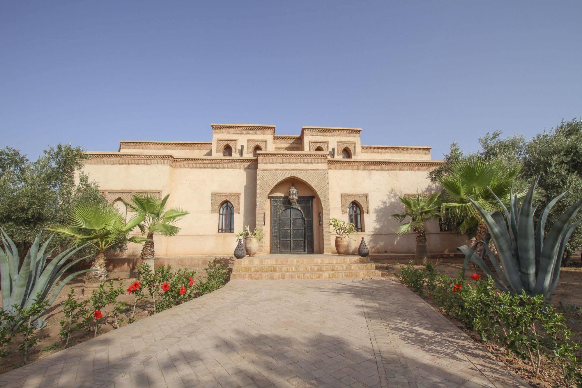 Hotel Le Cazar El Ain Exterior foto