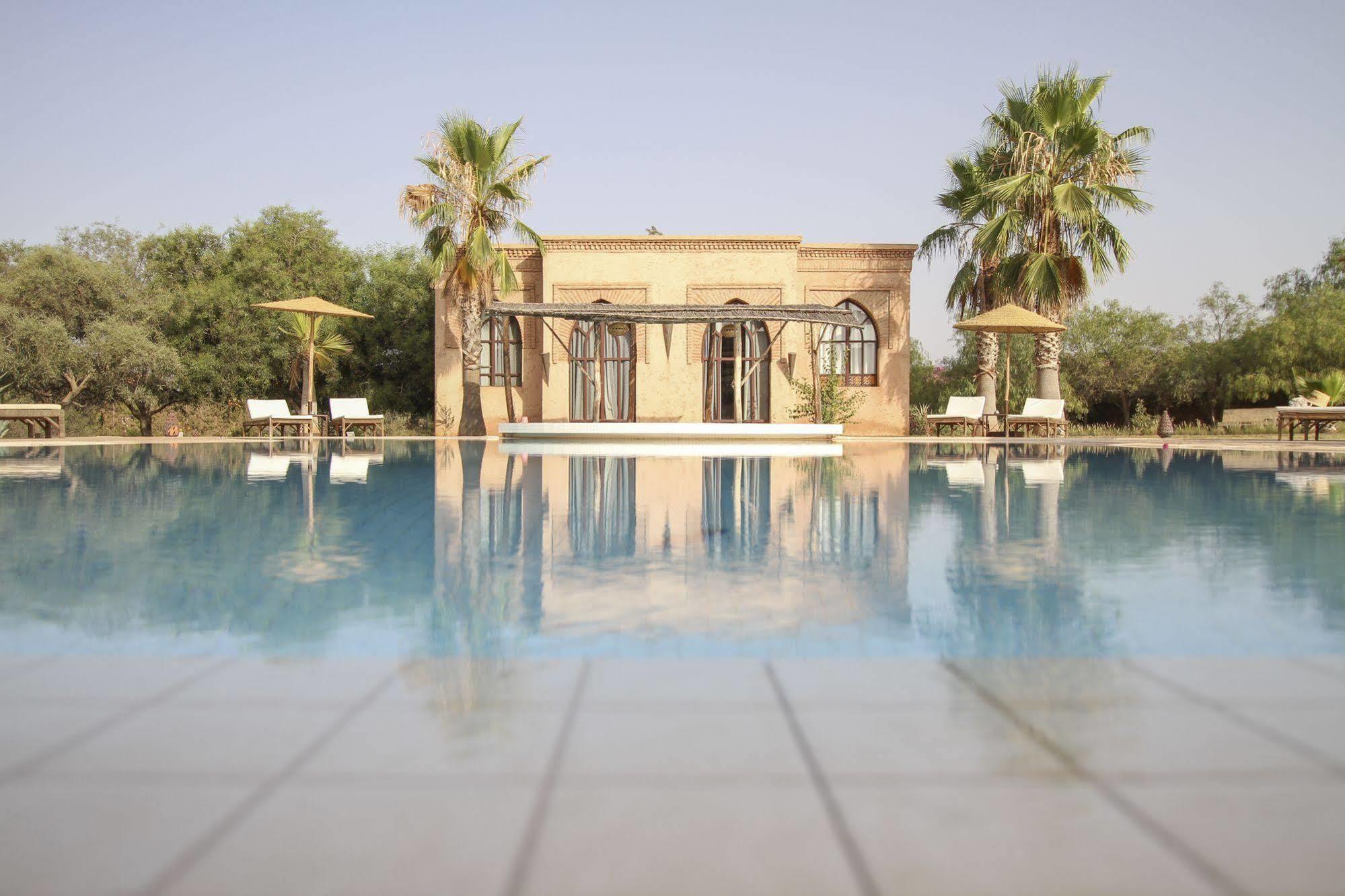 Hotel Le Cazar El Ain Exterior foto